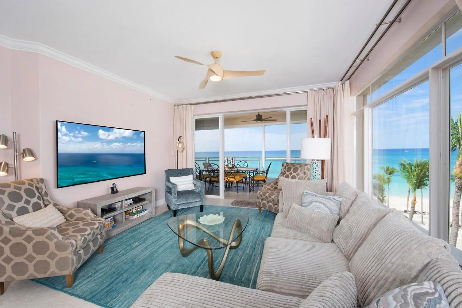 Beachcomber 23 George Town Apartman